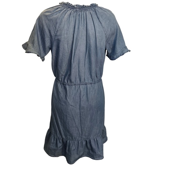 C&C California Denim Chambray V Neck Button Front Tie Waist Dress Size Small‎ - Picture 4 of 12